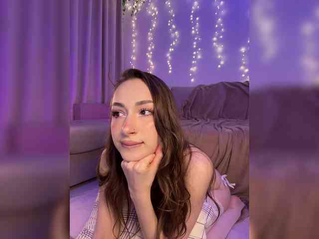 DearAmiira webcam
