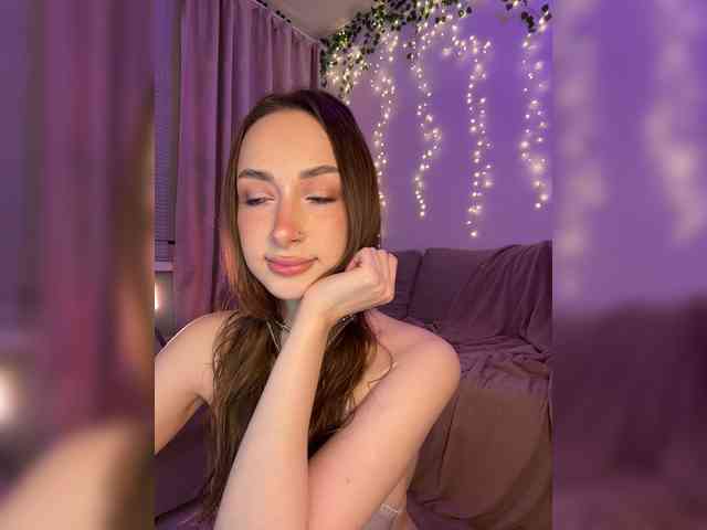 DearAmiira webcam
