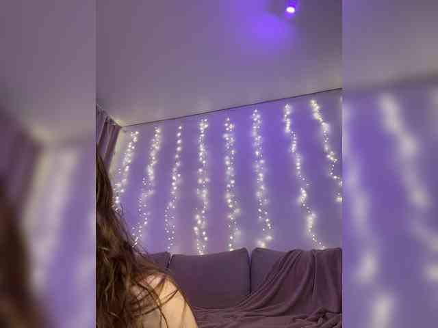DearAmiira webcam