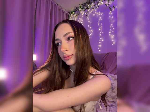 DearAmiira webcam