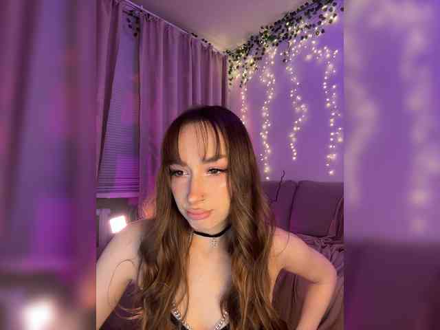 DearAmiira webcam