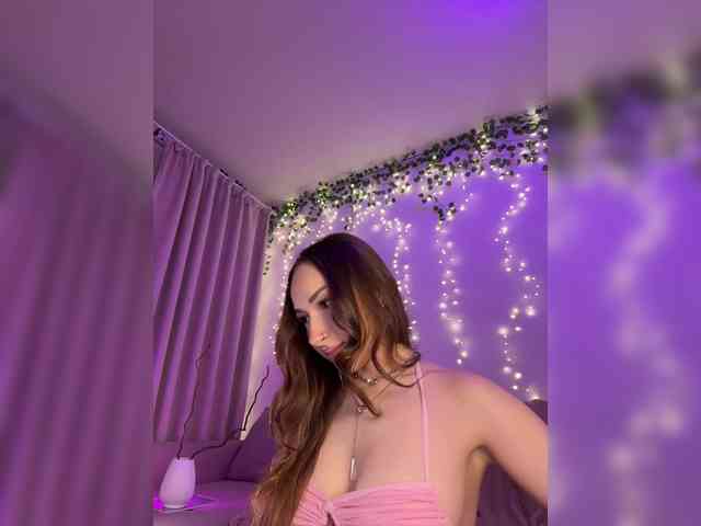 dearamiira's live room