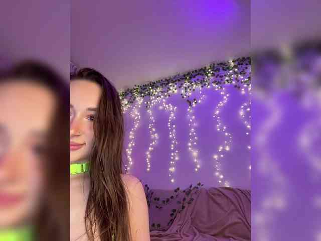 Dearamiira's cam show statistics and live stream