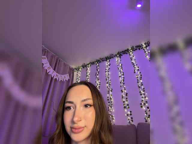 DearAmiira webcam