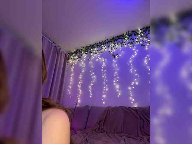 DearAmiira webcam