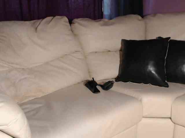 SquirtyMOMMY webcam