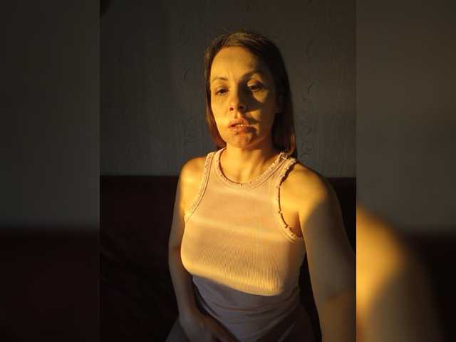 Klybnichca live cam on BongaCams