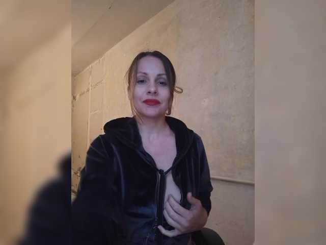 Klybnichca's BongaCams show and profile