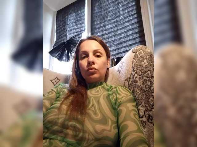 Klybnichca's BongaCams show and profile