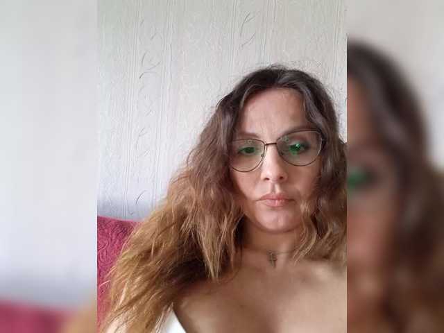 Klybnichca live cam on BongaCams