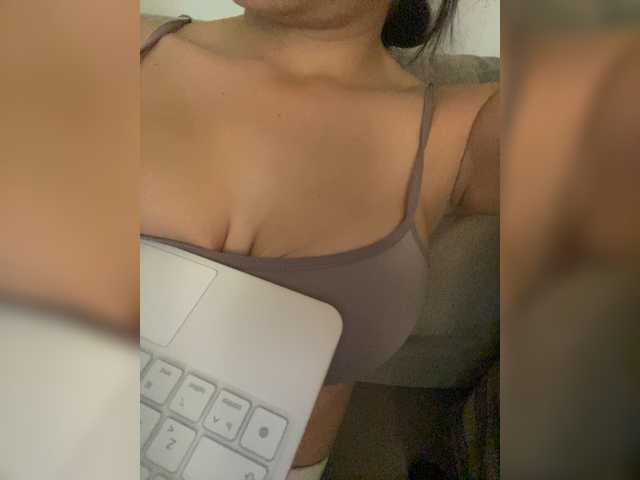 FurElisse live webcam show