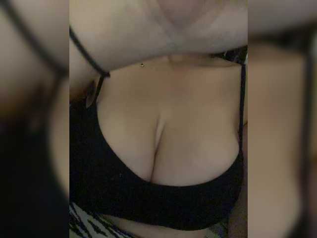 FurElisse live webcam show