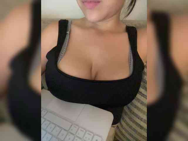 FurElisse webcam