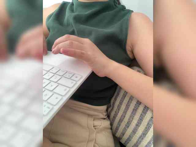 FurElisse webcam