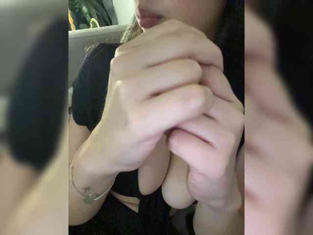 FurElisse webcam