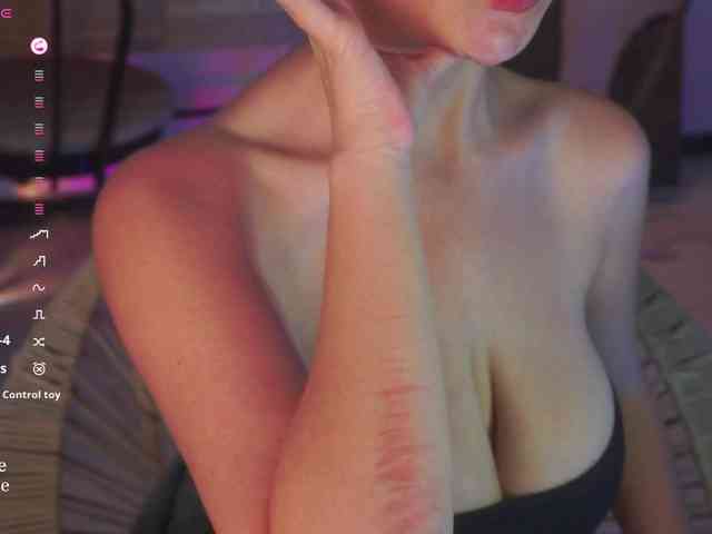 FurElisse webcam