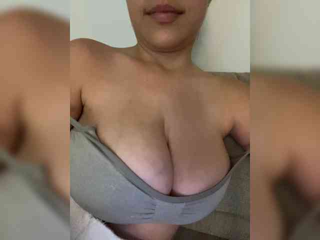 FurElisse webcam