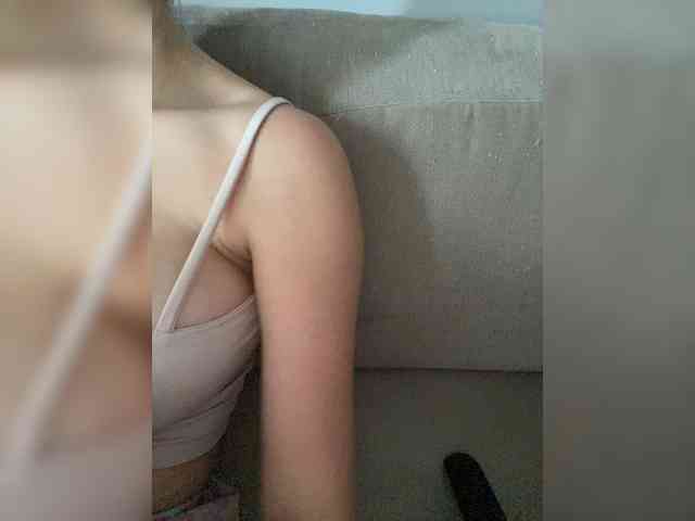 FurElisse webcam