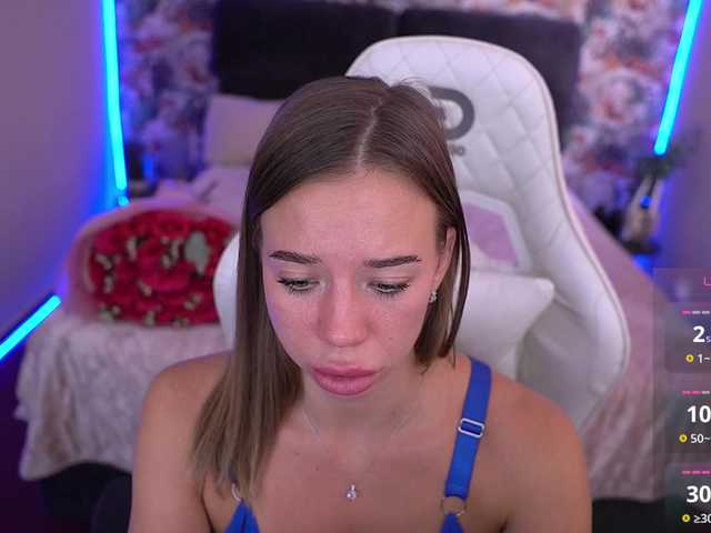 SexyIraa live webcam show