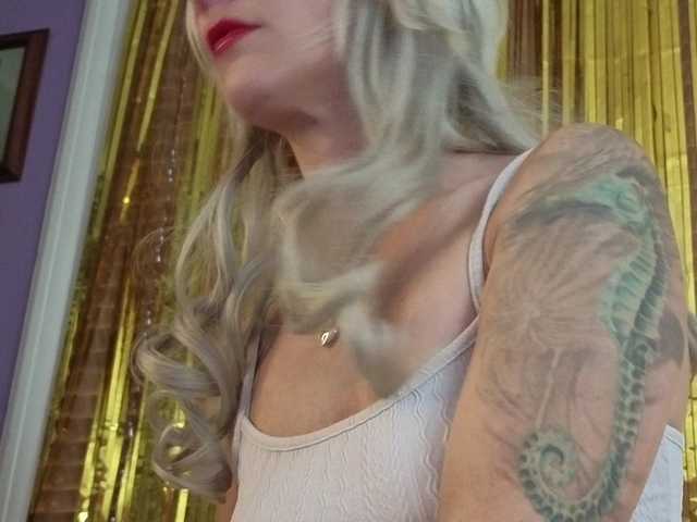 Serenexx live cam on BongaCams
