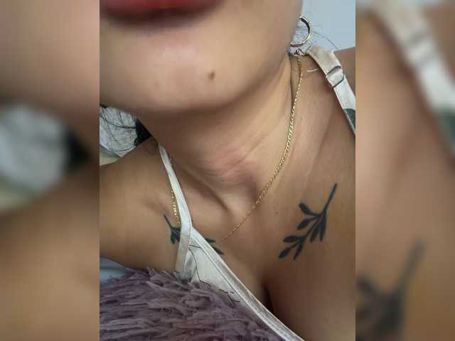 britt-grey live cam on BongaCams