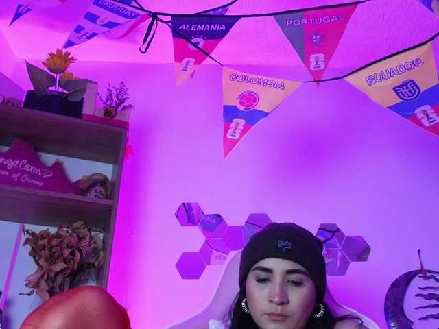 britt-grey cam belle
