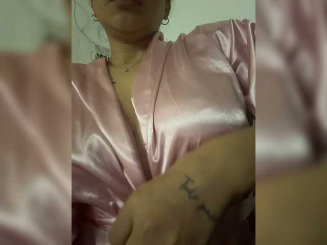 britt-grey live cam on BongaCams