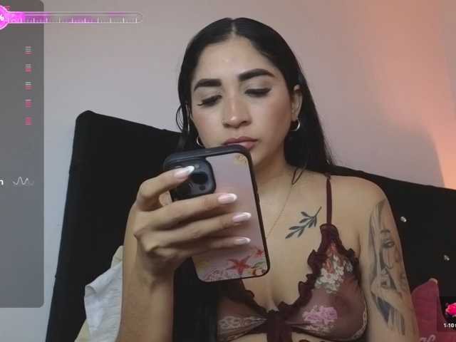 britt-grey live cam preview