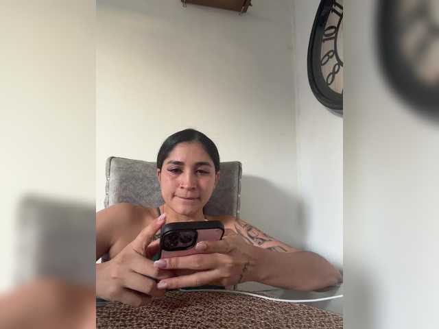 britt-grey live cam on BongaCams