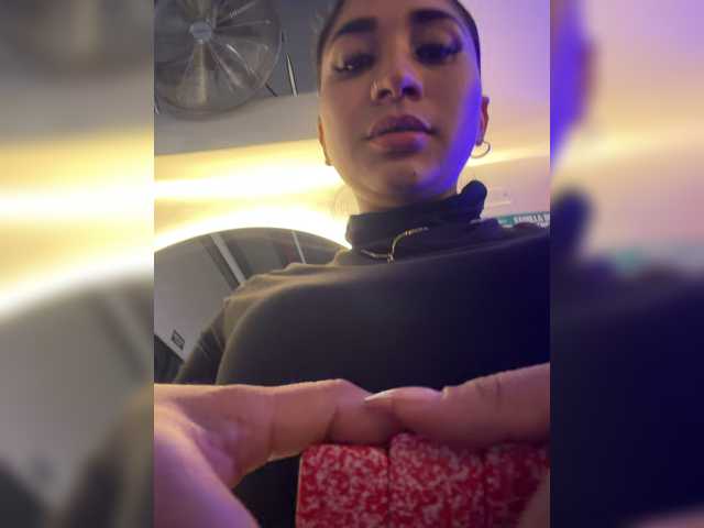 britt-grey live cam on BongaCams