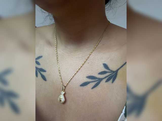 britt-grey live cam on BongaCams
