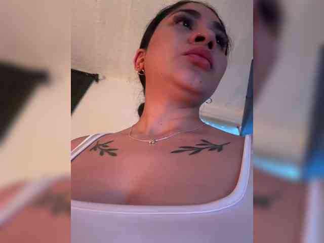 britt-grey webcam