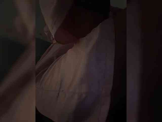 britt-grey webcam