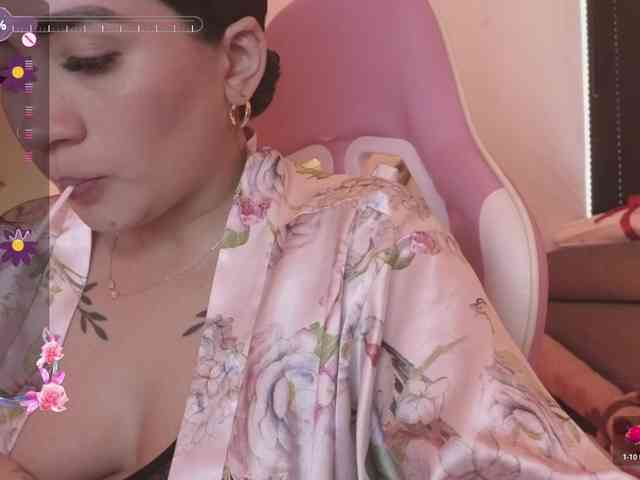 britt-grey webcam