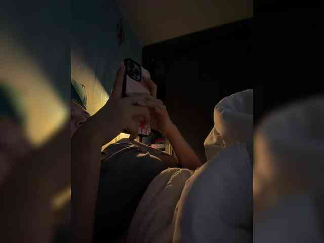 britt-grey webcam