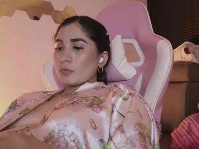 britt-grey webcam