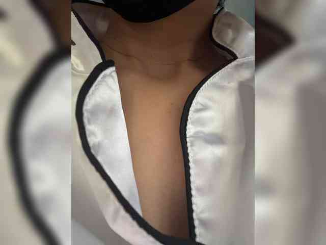 britt-grey webcam