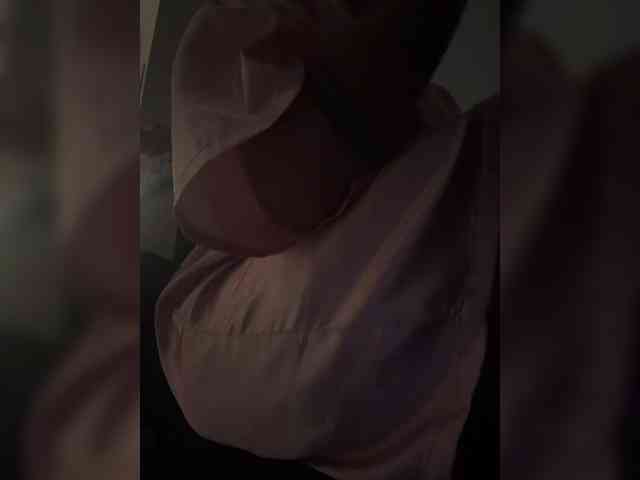 britt-grey webcam