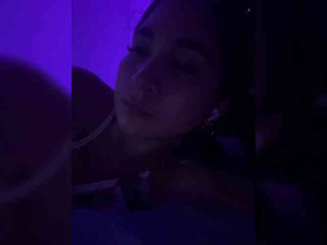 britt-grey webcam