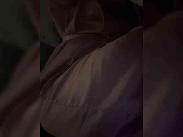 britt-grey webcam