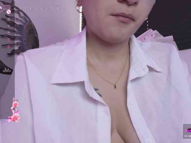 britt-grey webcam