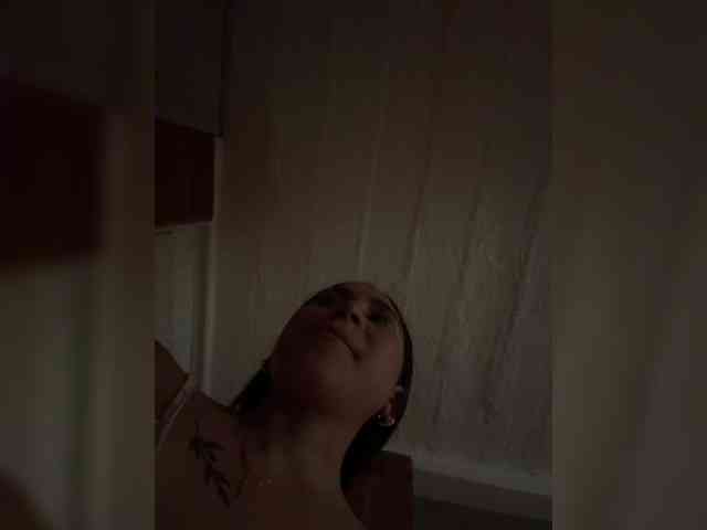 britt-grey webcam