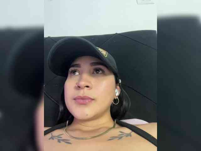 britt-grey webcam