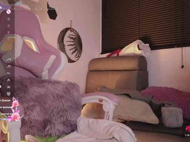 britt-grey webcam