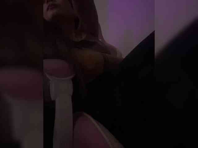 britt-grey webcam