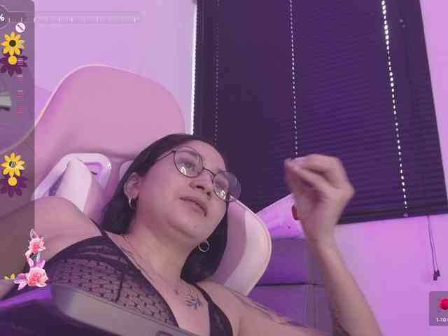 britt-grey webcam