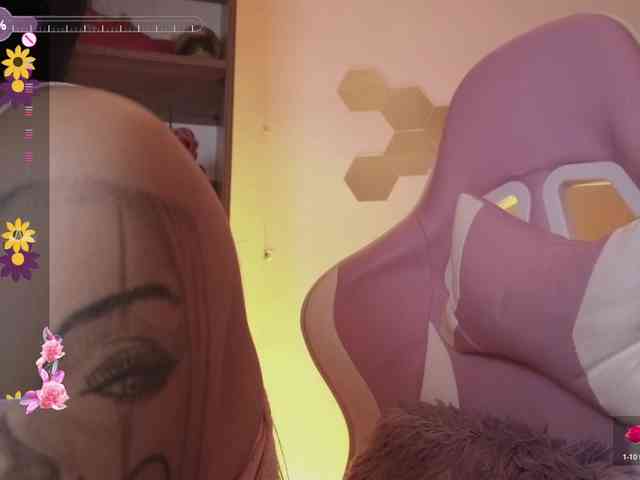 britt-grey webcam