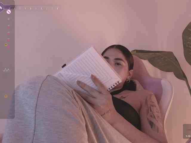 britt-grey webcam