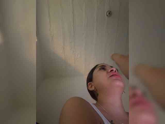 britt-grey webcam