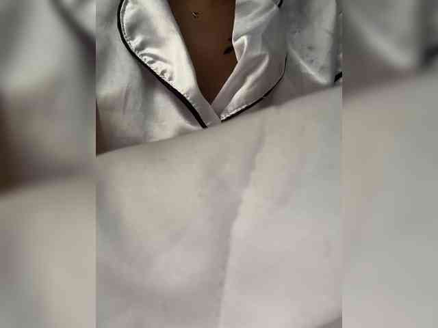 britt-grey webcam
